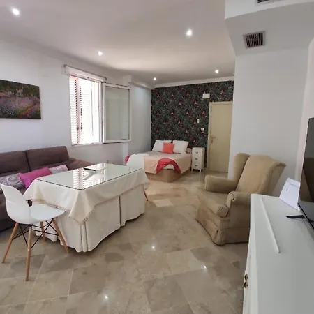 - Serrallo Апартаменты Гранада